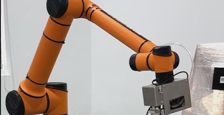 Robotic arm printing and labeling